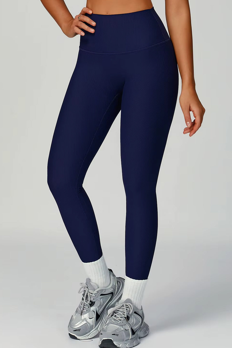 The Burst Ribbed Legging