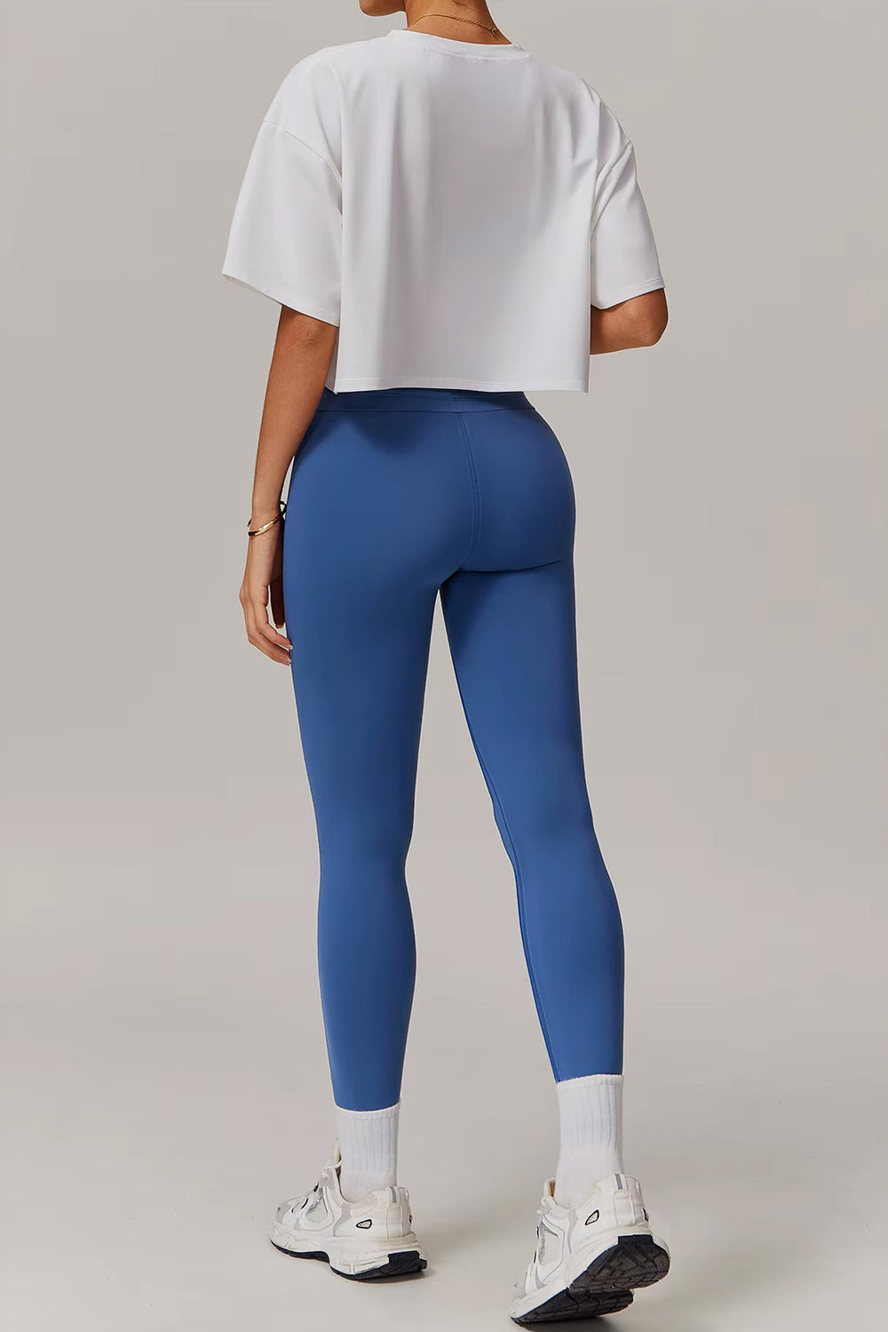 Soft Airflow Crop Tee