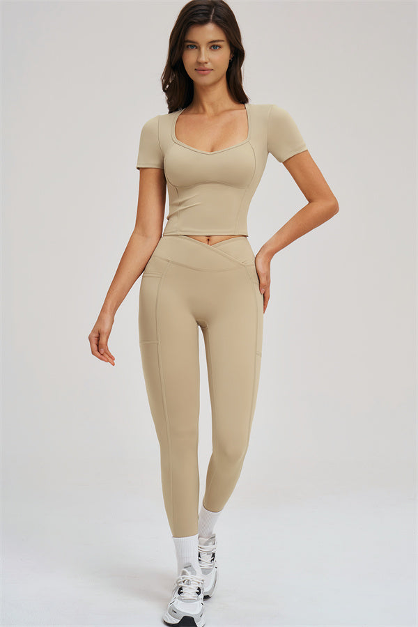 The Flourish V-Waist Legging