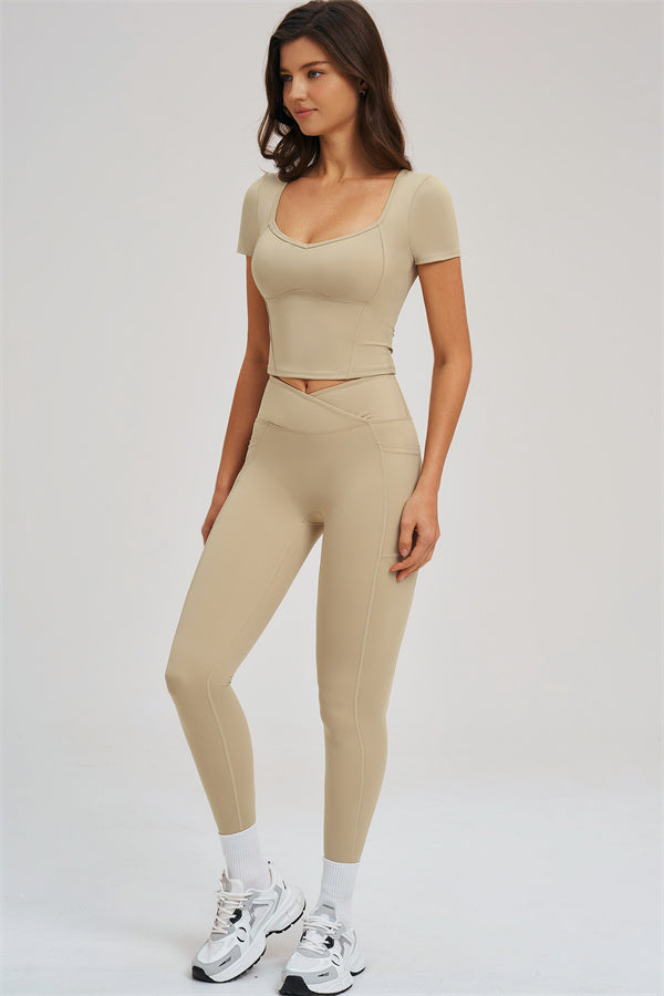 The Flourish V-Waist Legging