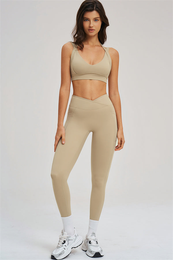 The Flourish V-Waist Legging